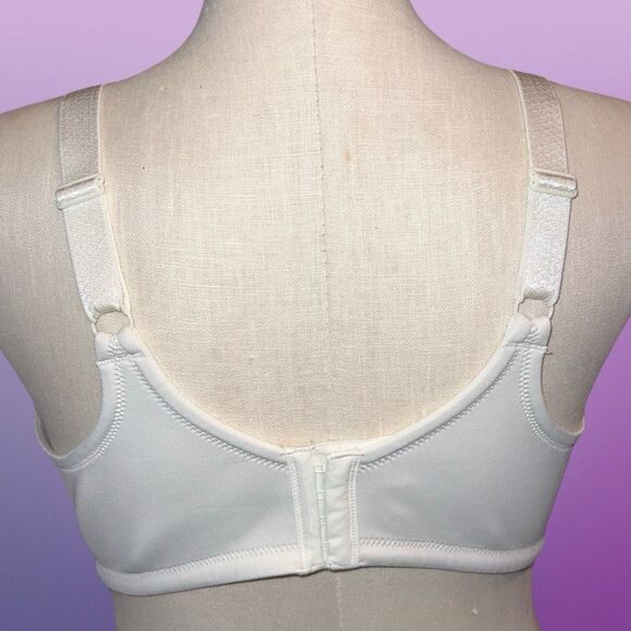 Plus Size Vanity Fair White Lace Bra Size 44D - Picture 4 of 4